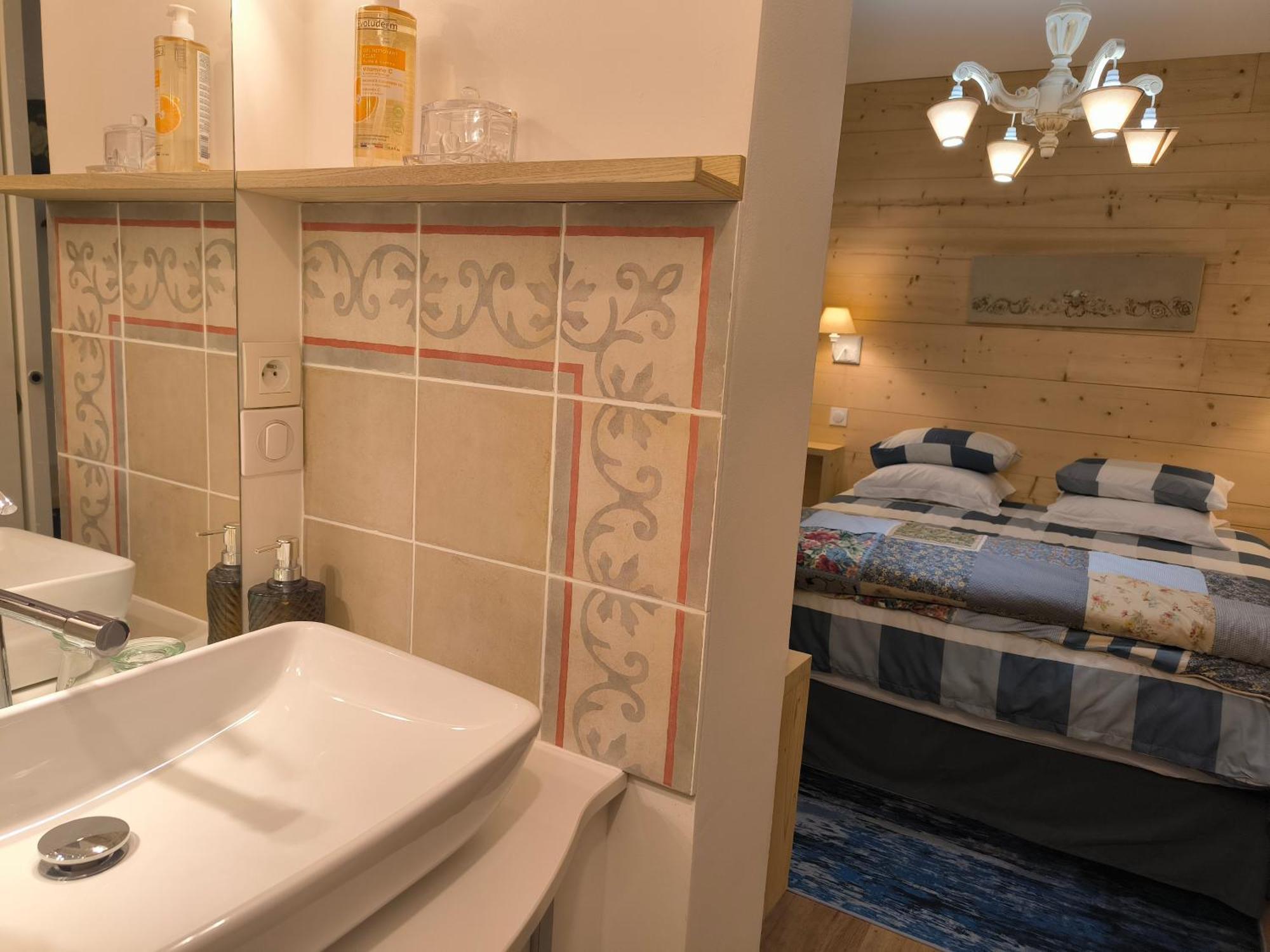 La Frenaie Bed & Breakfast Saint-Cyr-sur-le-Rhone Eksteriør bilde
