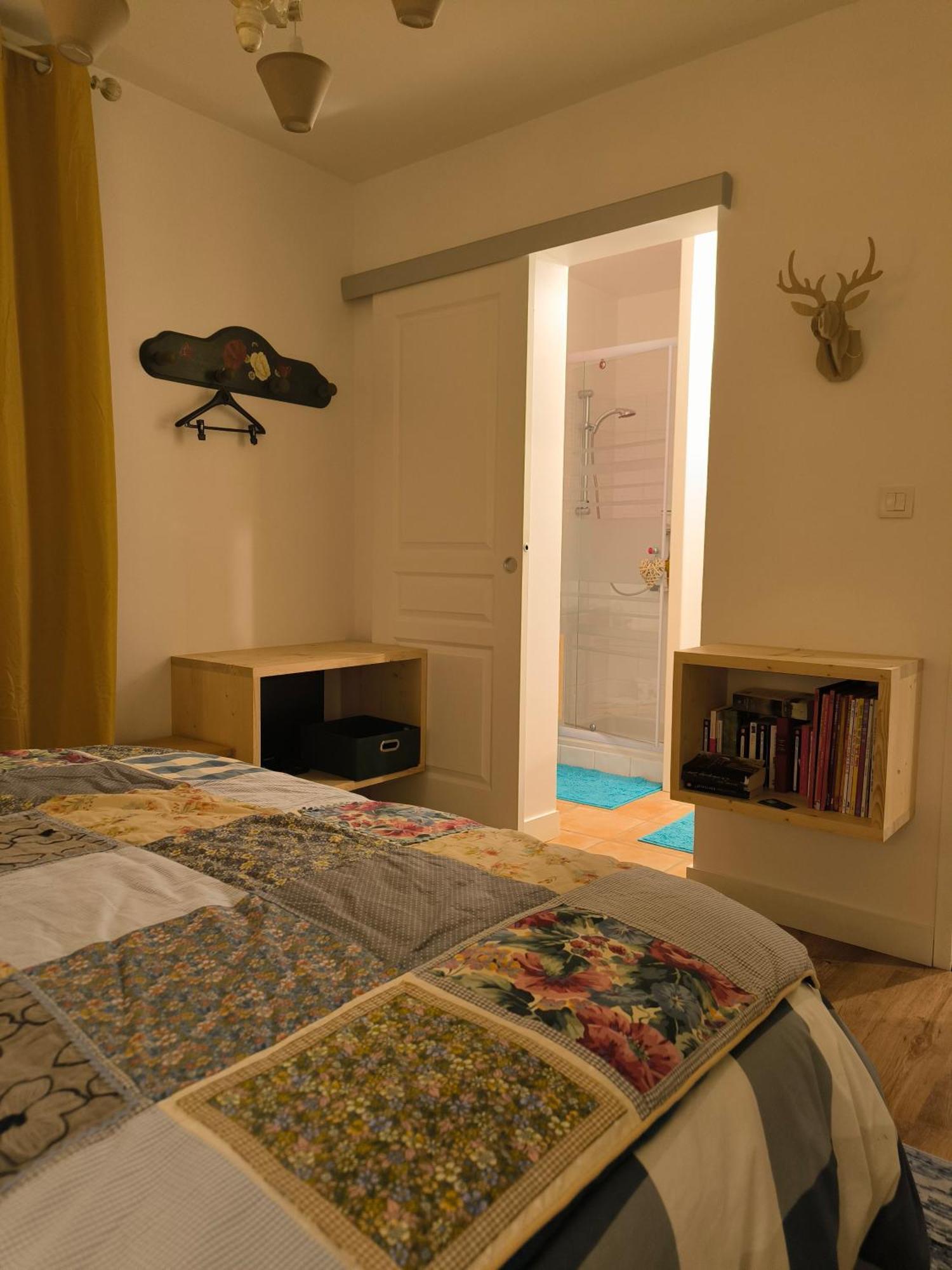 La Frenaie Bed & Breakfast Saint-Cyr-sur-le-Rhone Eksteriør bilde
